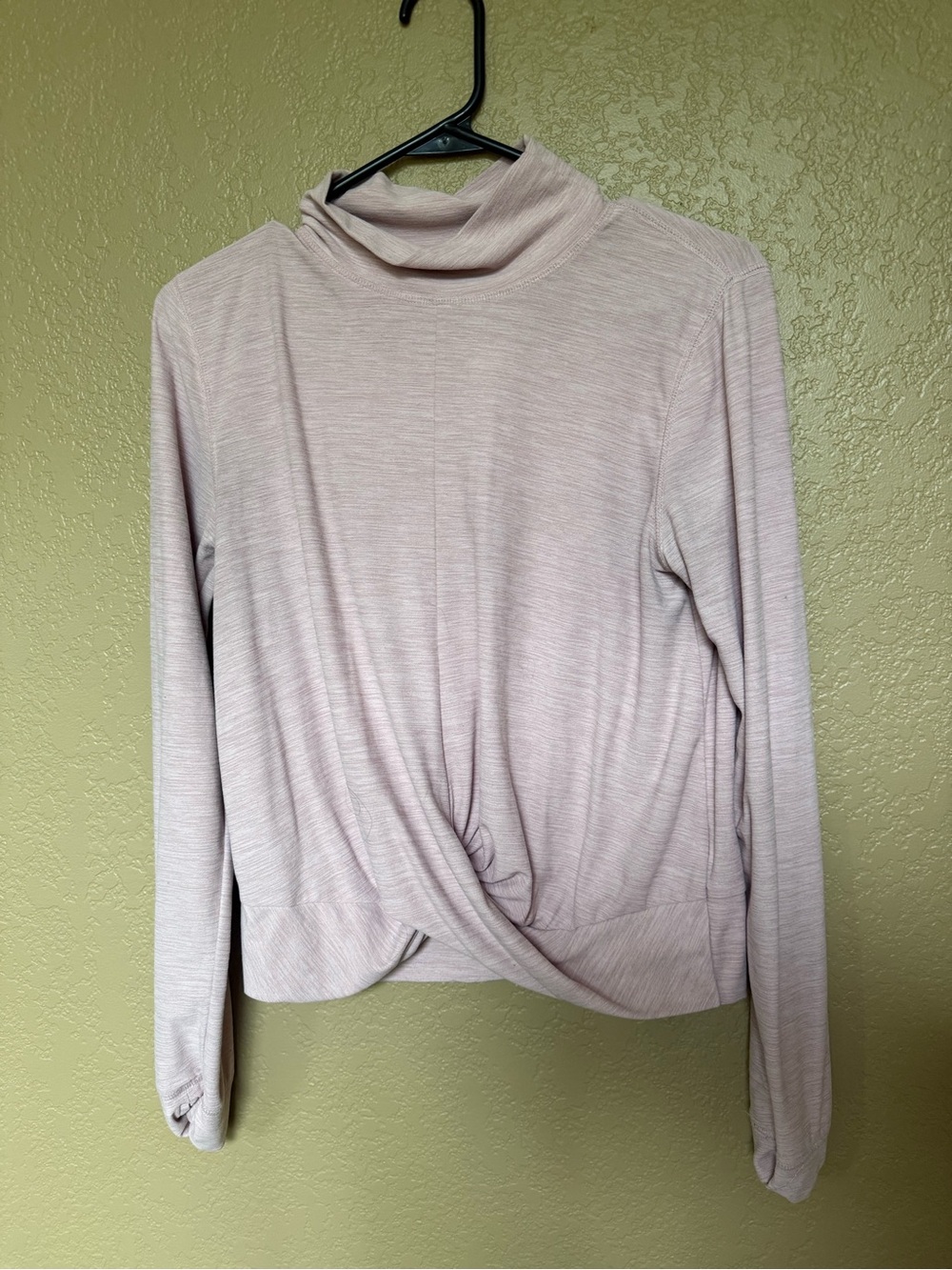 Old Navy Active Women’s Twist-Front Long Sleeve Top - Light Mauve